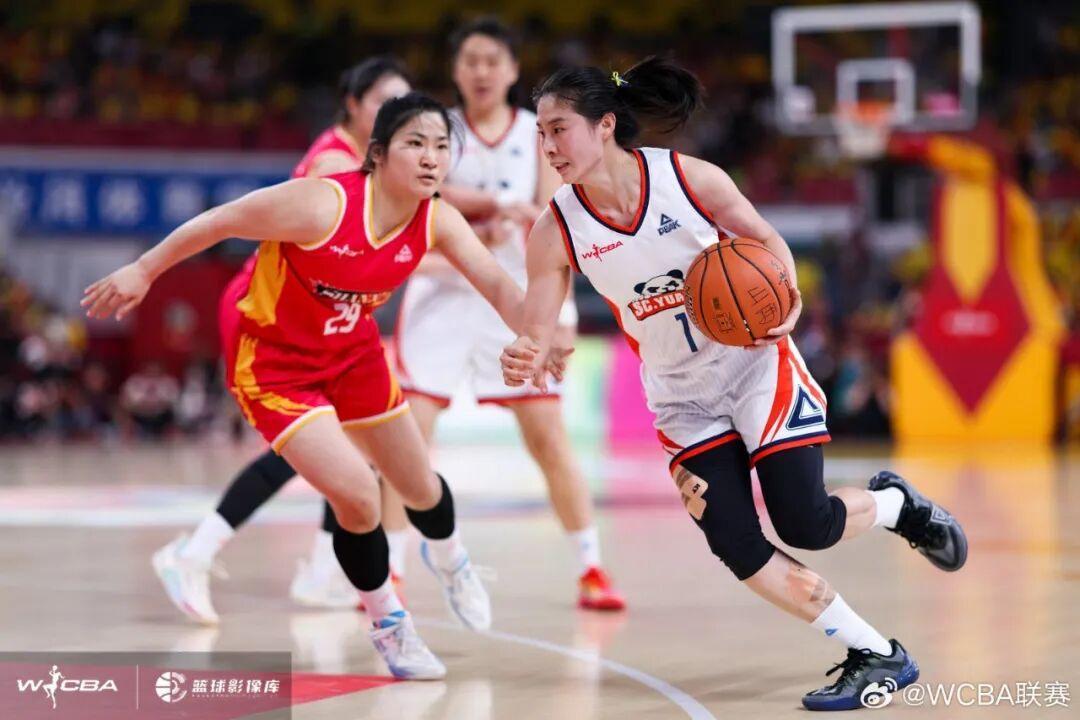 乐鱼体育官方下载-3:2力克山西队！四川女篮夺冠！